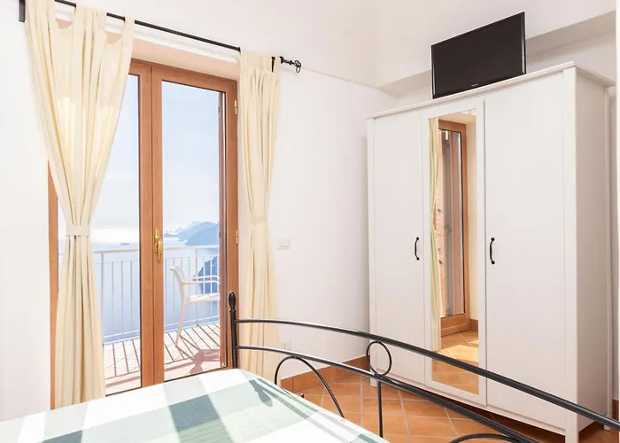 Estate4home - Casa Satriano *