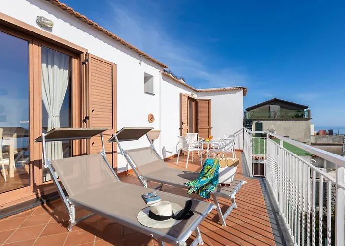 Estate4home - Casa Satriano Lägenhet *