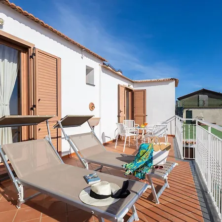 Estate4home - Casa Satriano 아파트 *